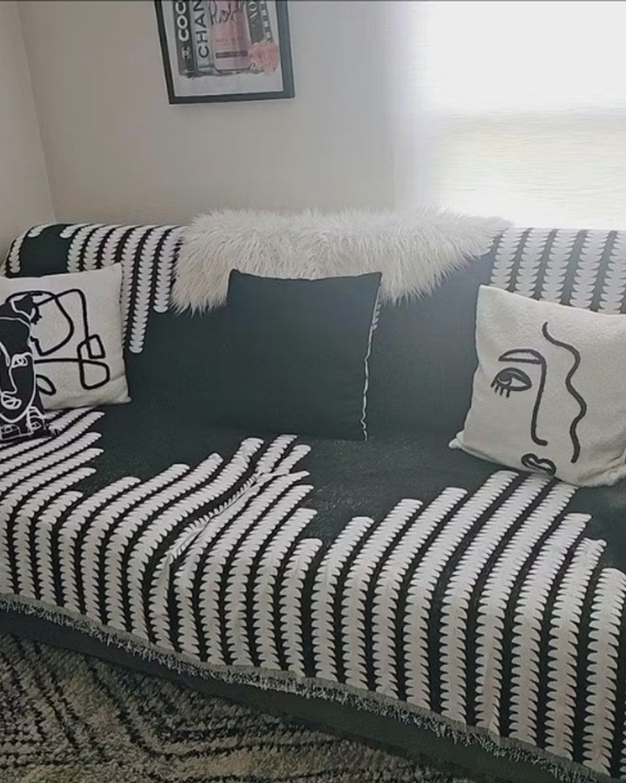 Jasmin sofa cover in a customer home